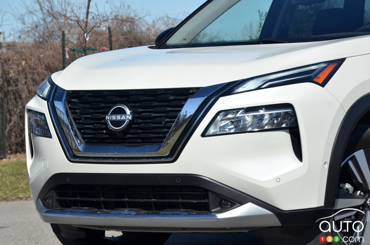 Nissan Rogue 2022, calandre